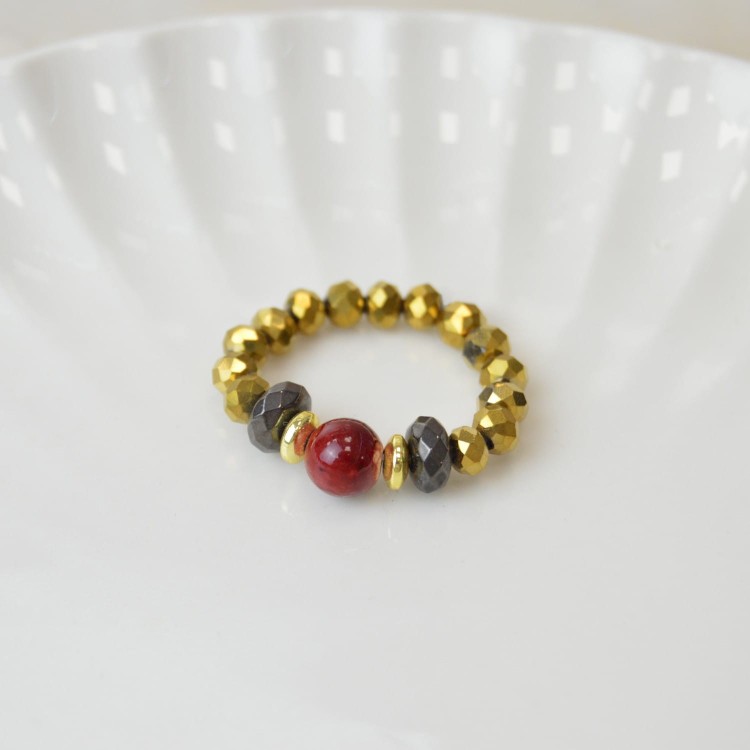 Pierścionek Elastyczny Red Marble – Handmade
