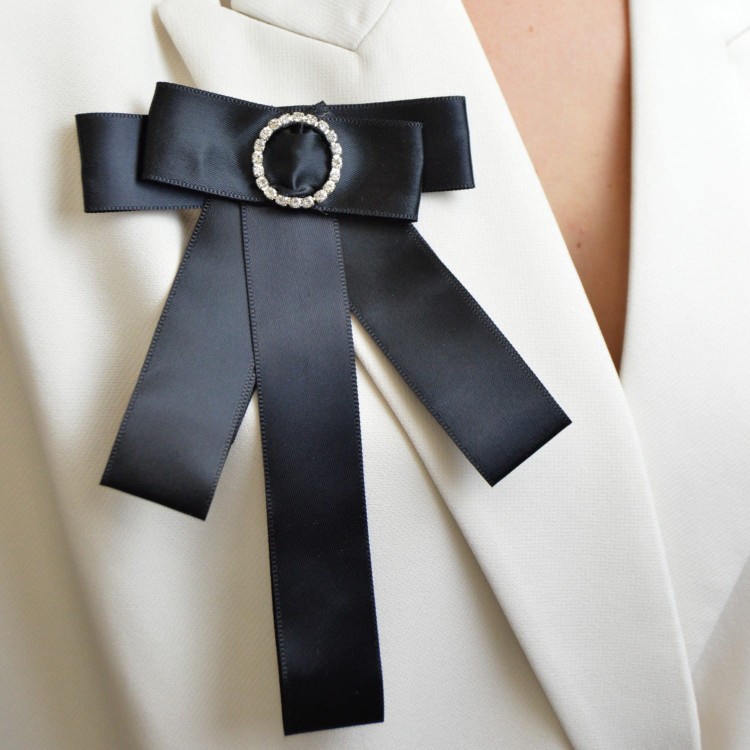 Broszko-spinka kokarda satynowana z cyrkoniami czarna