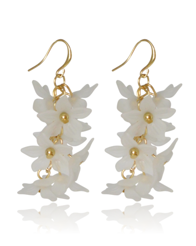 Kolczyki „Biała Magnolia” – Akrylowe Kwiaty i Złoto