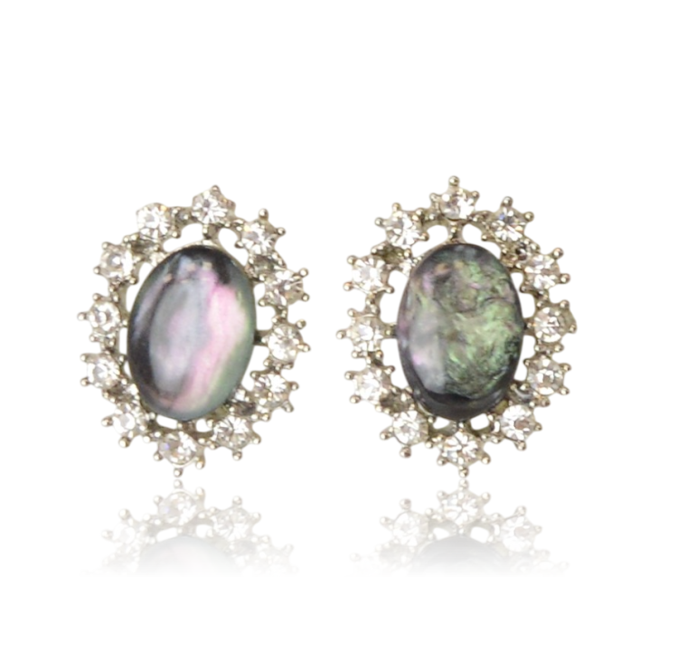 Klipsy „Mystic Pearl” – Masa Perłowa w Otoczce Cyrkonii