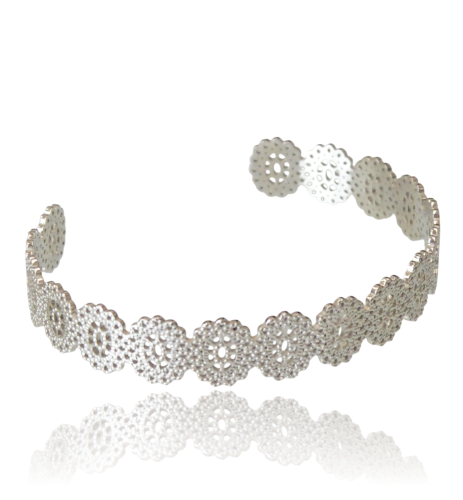 Bransoletka cuff „Silver Rosette” – Ażurowy Mankiet ze Stali