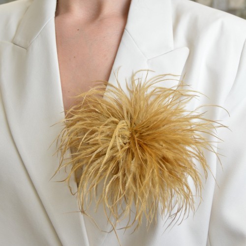 Broszko-spinka pióra marabut miodowy beż