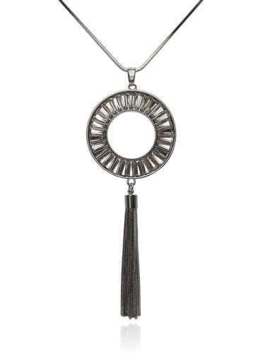 Wisior z okrągłą przywieszką z wiszącymi łańcuszkami