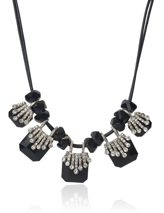 Naszyjnik na rzemieniu z czarnymi kryształami