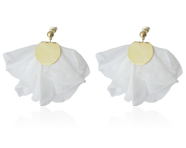 Kolczyki stalowe złote materiałowe białe