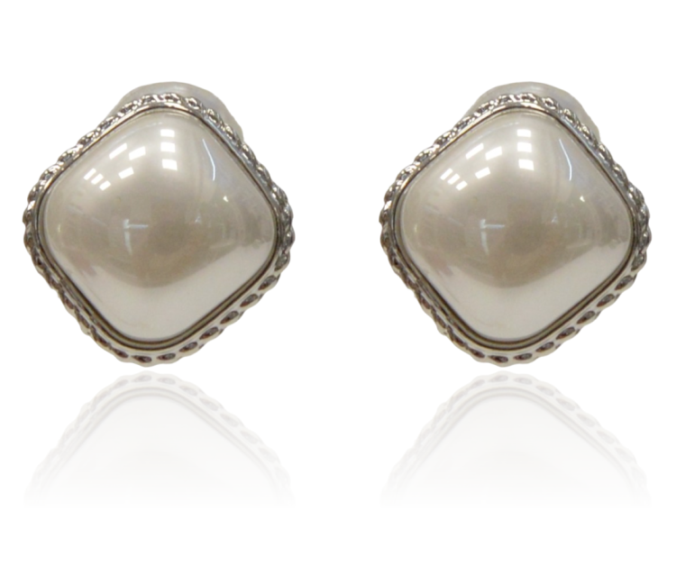 Klipsy perłowe romby w srebrnej oprawie